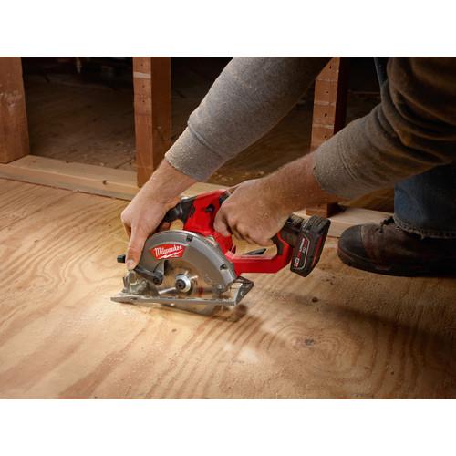 Milwaukee 2530-21XC M12 FUEL Li-Ion 5-3-8 in. Circular Saw Kit with XC Battery