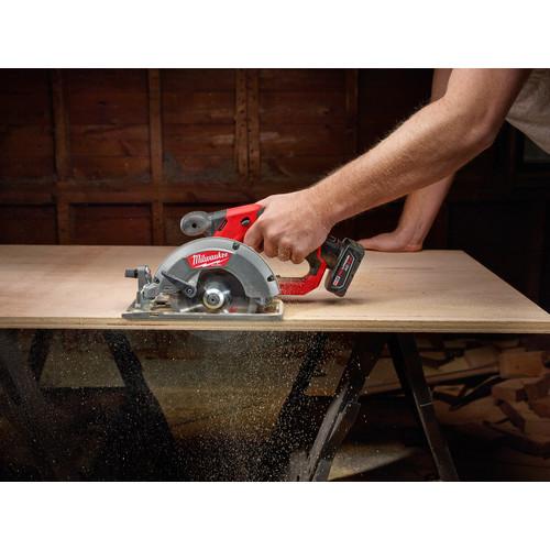 Milwaukee 2530-21XC M12 FUEL Li-Ion 5-3-8 in. Circular Saw Kit with XC Battery