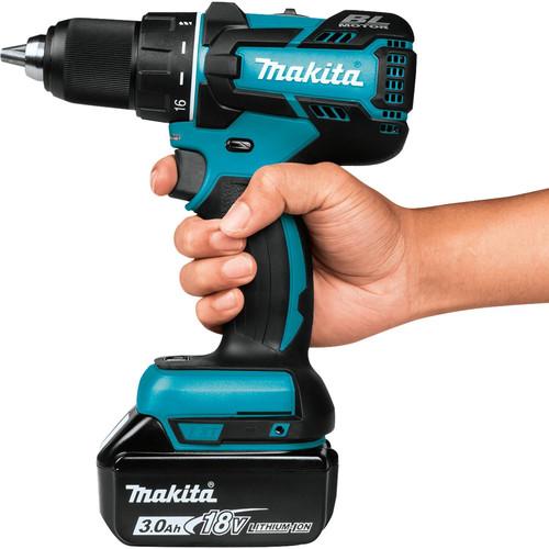 Makita XFD061 18V LXT Lithium-Ion Brushless Compact 1-2 in. Cordless Drill Driver Kit (3 Ah)